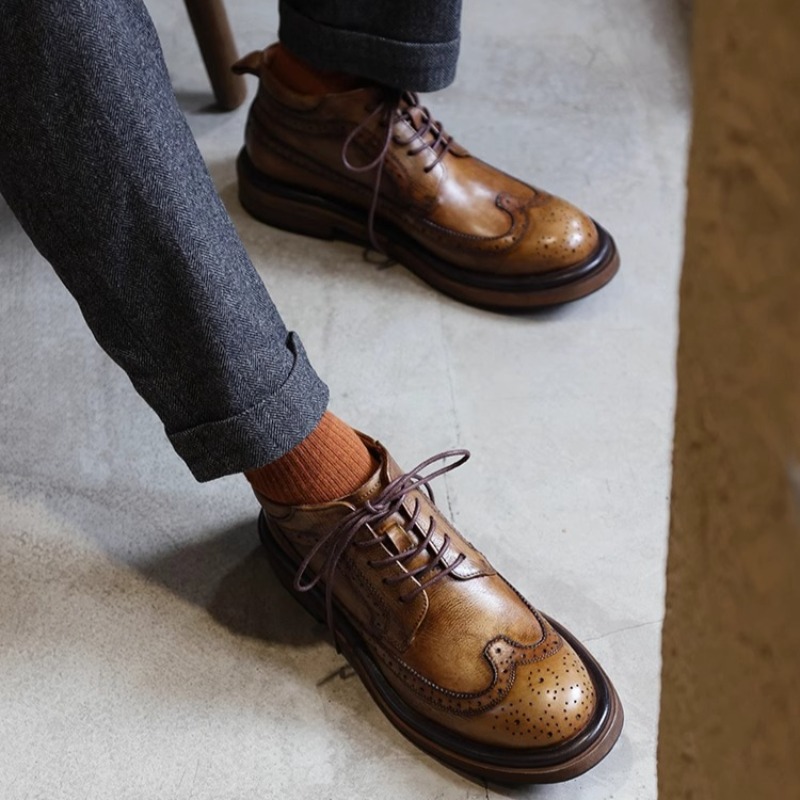 British Brogue Carved High Top - đánh giá và giá Men'S Shoes Hey Dude